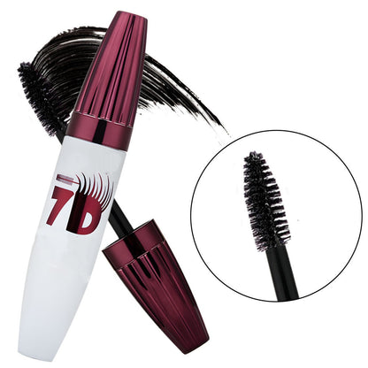Förlängande & böjande mascara ✨ Kladdfri formula, intensiv volym & håller hela dagen 🖤