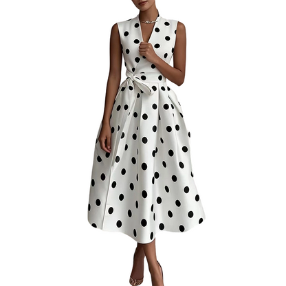 👗 50% RABATT NU! ⏰ Dam Prickig Ärmlös V-ringad Klänning – Luftig & lättviktig – Perfekt för sommar, brunch eller stranddagar – lekfull och chic 🎠