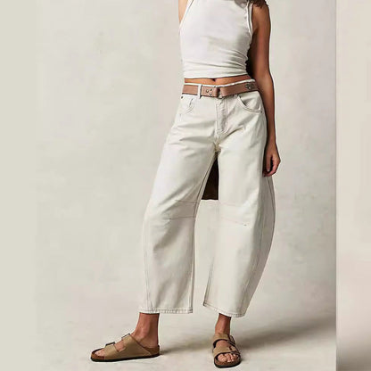 💃 Women's Retro Mid-Rise Wide-Leg Jeans – Curved fit that flatters the waist & hips, wide-leg silhouette for an elongated look. Perfect for casual days & dressed-up evenings 🌸